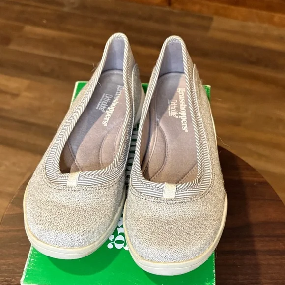 Grasshoppers Silver Glitter Slip-On Flats - Picture 3 of 9